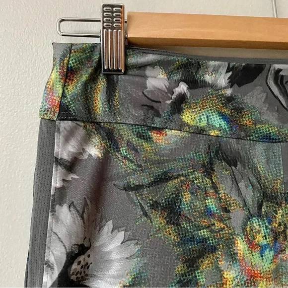 Adidas Energy Running Floral Crop Leggings Size Small Gray Climacool - Picture 2 of 13